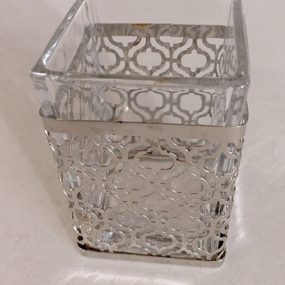 Hotel Collection Clear and Silver Colored Square Tabletop Glass Vase - Picture 2 of 6